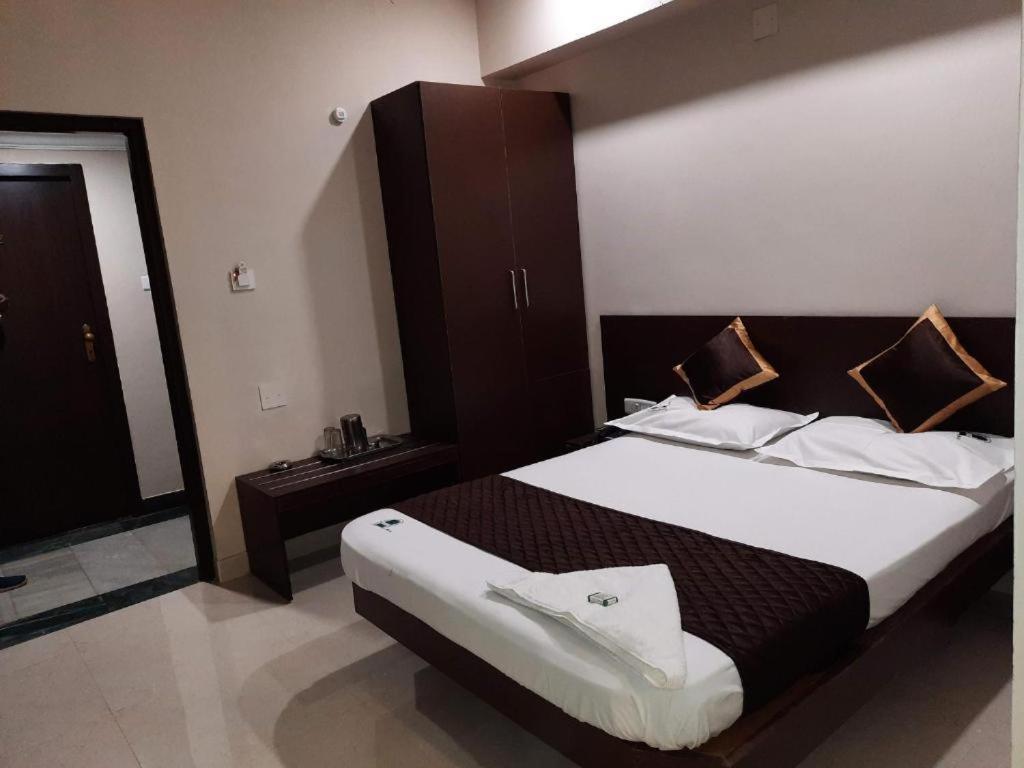 Hotel Aiba Regency Coimbatore Exterior photo