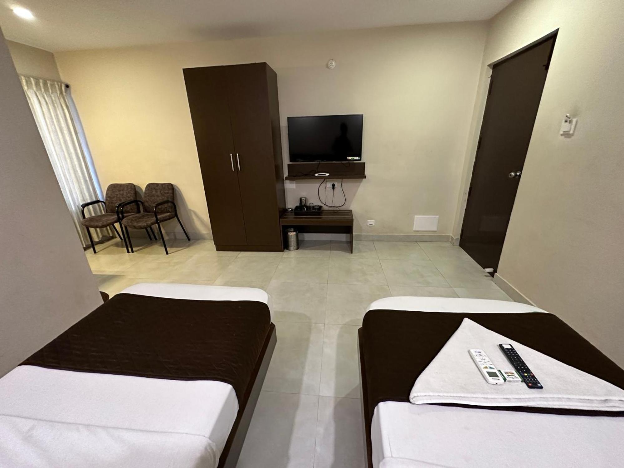 Hotel Aiba Regency Coimbatore Exterior photo